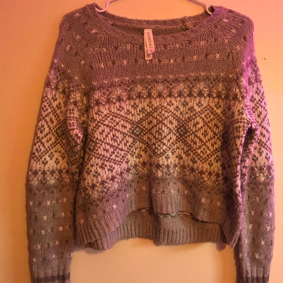 Aeropostale Cropped Geometric Sweater, Warm winter clothing. - Picture 6 of 6